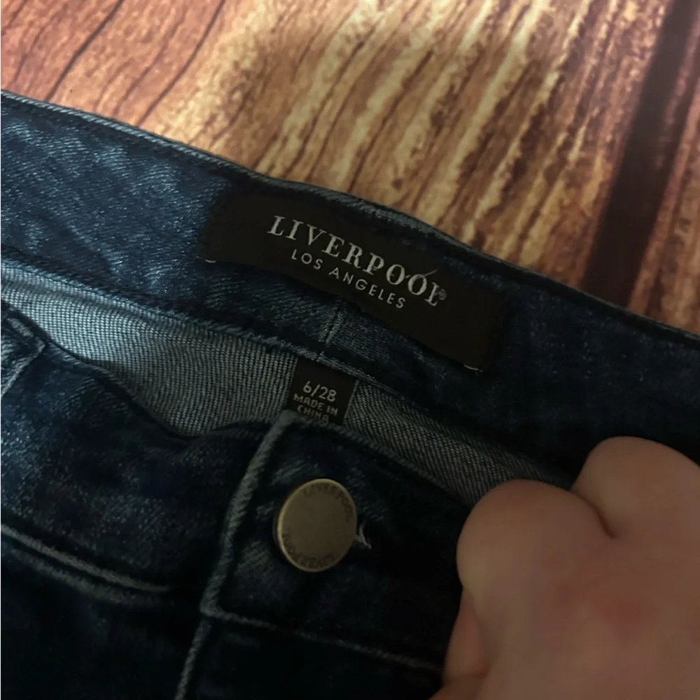 Women’s Liverpool Straight Leg Jeans Size 6/28 - Picture 2 of 7